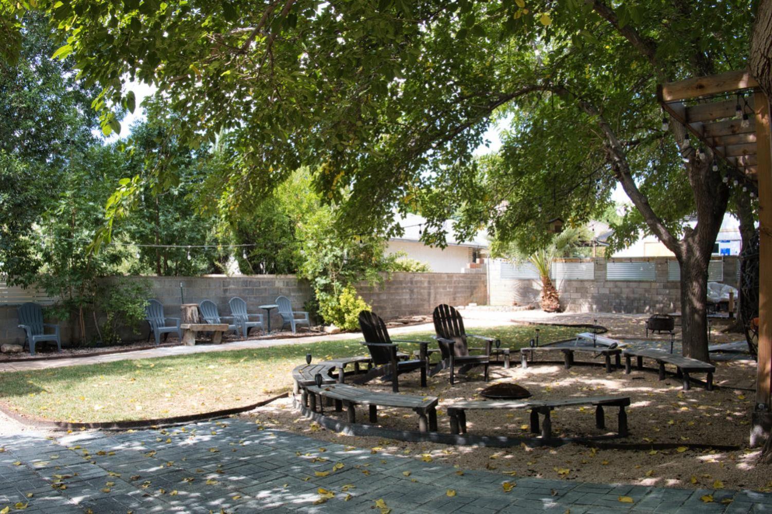 St George Family Getaway With Fire Pit, Ping Pong And Pet-Friendly Amenities Villa St. George Ngoại thất bức ảnh